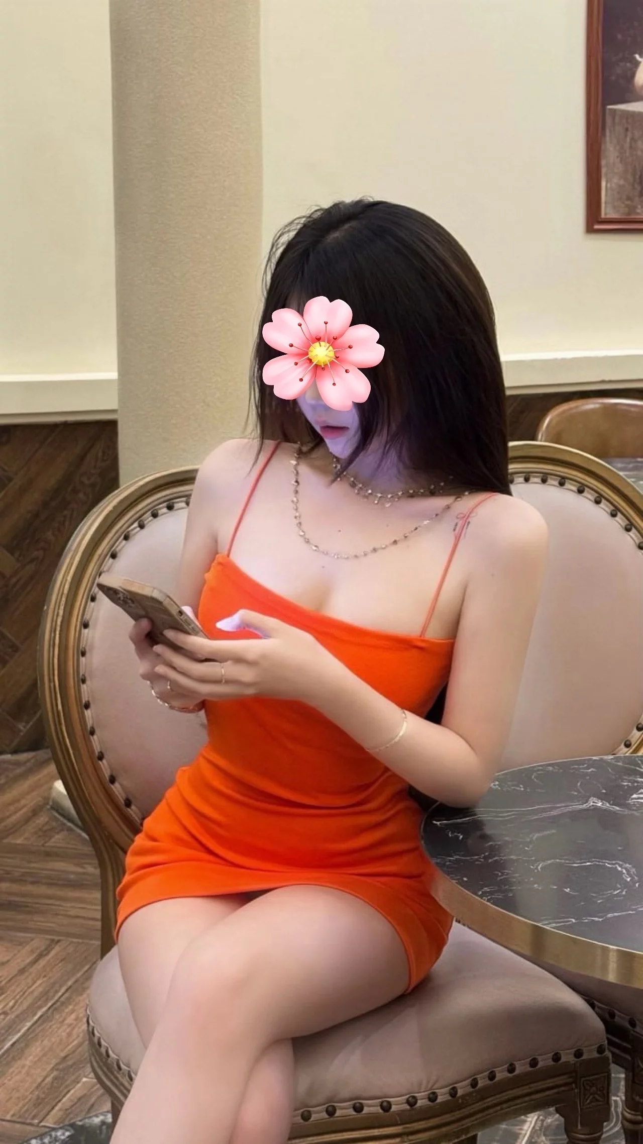 QUỲNH ANH - MẶT XINH BODY THƠM